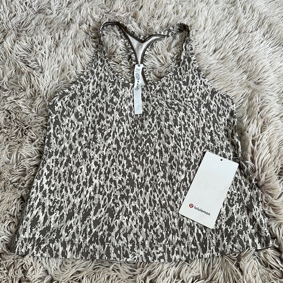 lululemon athletica Tops - NWT Lululemon Athletica Nulu Tank